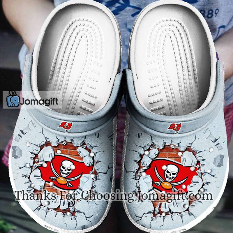 Best-selling-Tampa-Bay-Buccaneers-Tide-Crocs-Gift-1