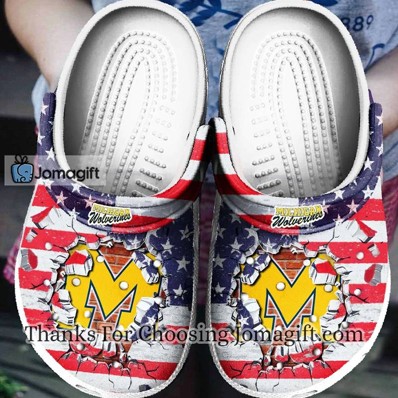 Comfortable-Michigan-Wolverines-American-Flag-Crocs-Gift-1