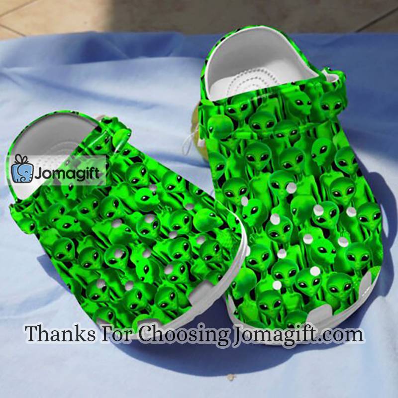 Crocs-Alien-Gift-1