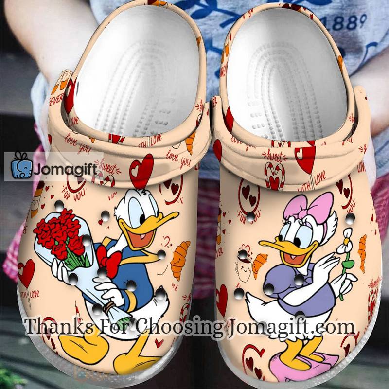 Donald-Duck-And-Daisy-Duck-Crocs-Gift-1