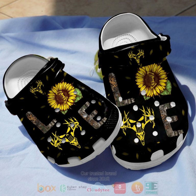 Love-Hunting-Deer-Sunflowers-Crocs-Crocband-Shoes-1