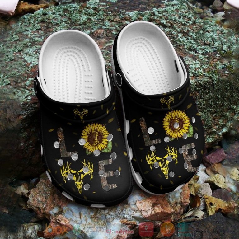 Love-Hunting-Deer-Sunflowers-Crocs-Crocband-Shoes-3