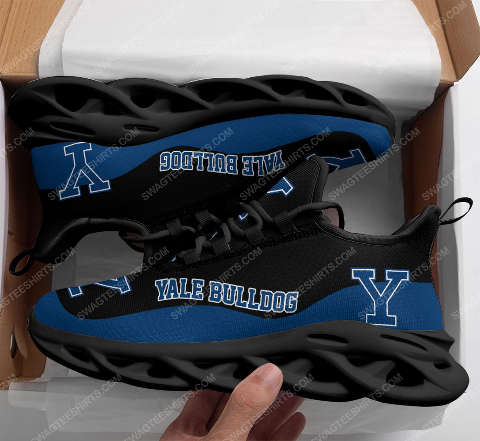 Yale-Bulldogs-Football-Team-Max-Soul-Shoes-2